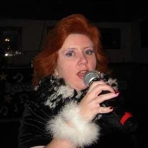 Meet your Posher, Carrie